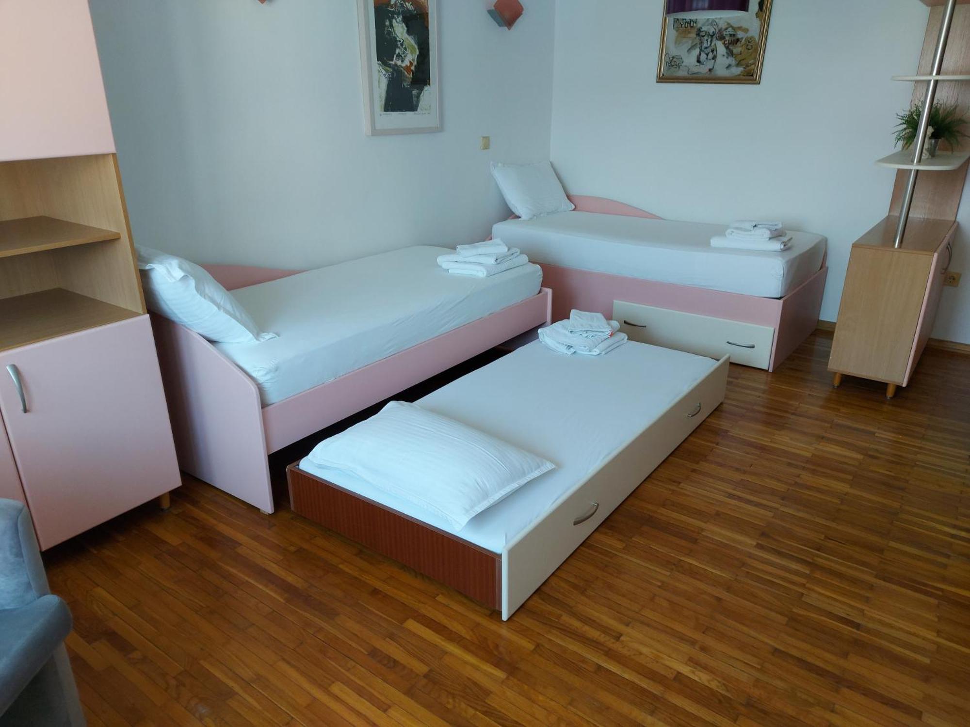 Apartment Emilija Skopje Exteriör bild